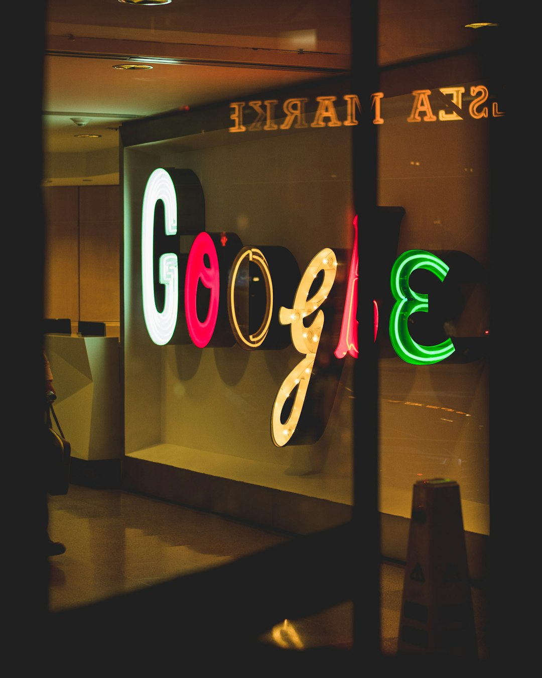 home-services-01 google-light-signage-5oyvn4yx46e